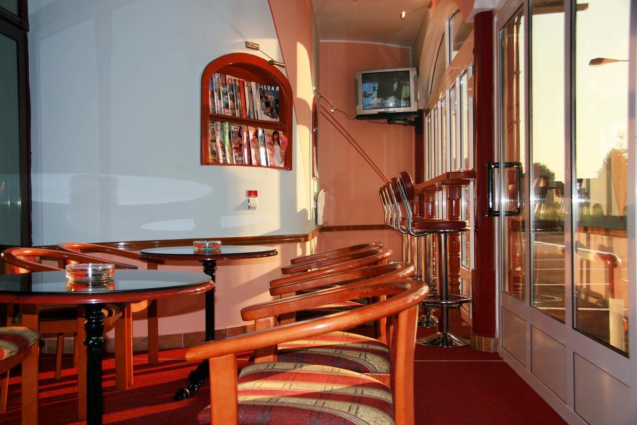 Taxi Bar Motel Bosanska Gradiska Εξωτερικό φωτογραφία