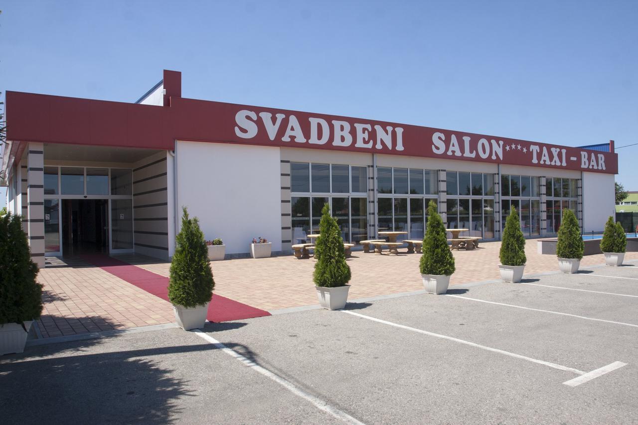 Taxi Bar Motel Bosanska Gradiska Εξωτερικό φωτογραφία